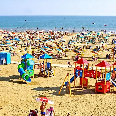 Beachside Retreat With Terrace In Bibione